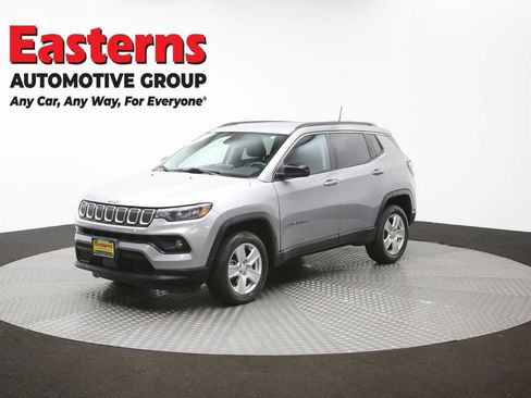 Used 2022 Jeep Compass Latitude w/ Convenience Group AWD/4WD image 55