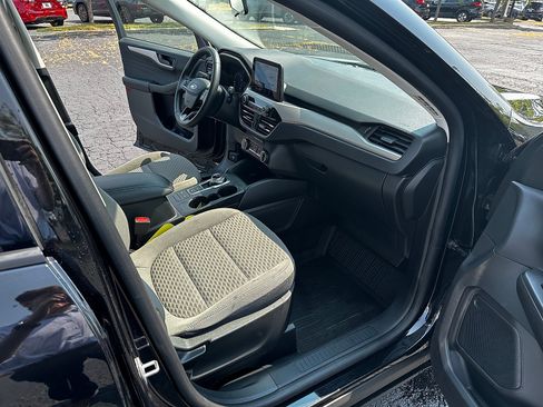 Used 2022 Ford Escape SE w/ SE Sport Appearance Package AWD/4WD image 18