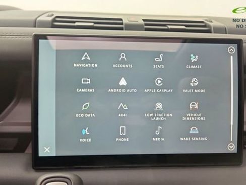 Used 2025 Land Rover Defender 110 X image 47