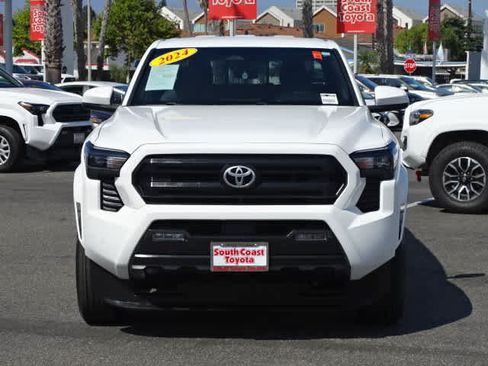 Certified 2024 Toyota Tacoma SR5 w/ SR5 Upgrade Package AWD/4WD image 3