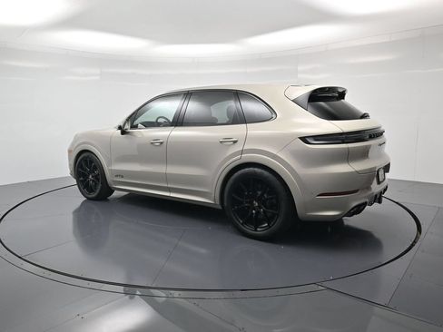 Used 2026 Porsche Cayenne GTS AWD/4WD image 3