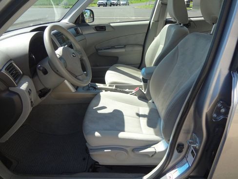 Used 2010 Subaru Forester 2.5X AWD/4WD image 8