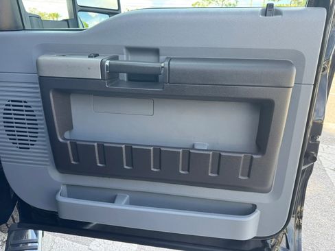 Used 2016 Ford F250 XLT w/ XLT Premium Package image 39