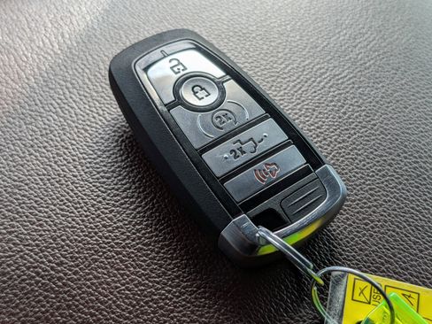 Used 2021 Ford F150 Lariat image 40