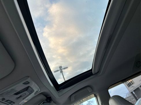 Used 2012 Toyota Sienna XLE image 20