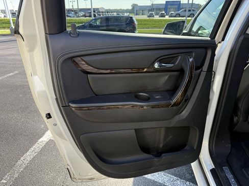 Used 2015 GMC Acadia Denali AWD/4WD image 23