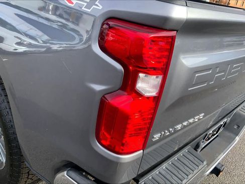 Used 2019 Chevrolet Silverado 1500 LT w/ Texas Edition image 28