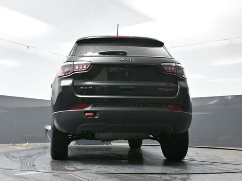 Used 2024 Jeep Compass Trailhawk AWD/4WD image 31