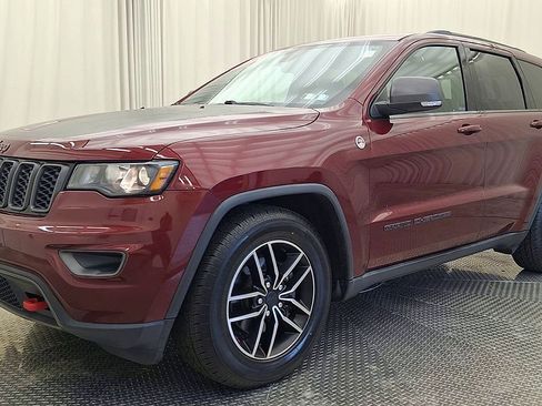 Used 2019 Jeep Grand Cherokee Trailhawk AWD/4WD image 10