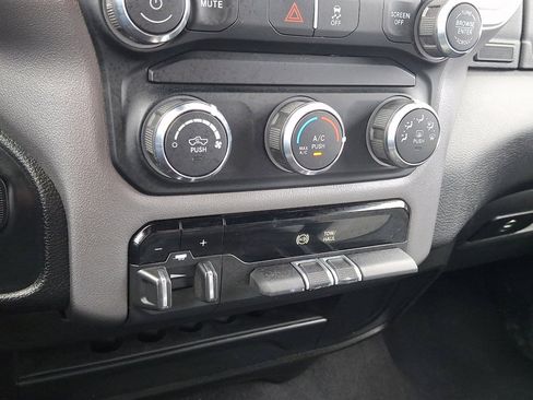 Used 2024 RAM 2500 Big Horn image 28