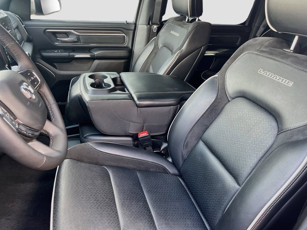 Used 2025 RAM 1500 Laramie AWD/4WD image 21