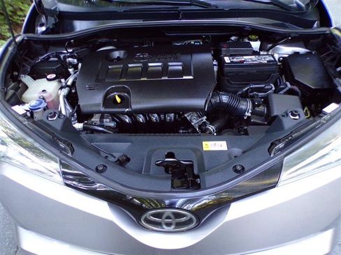 Used 2019 Toyota C-HR LE FWD image 41