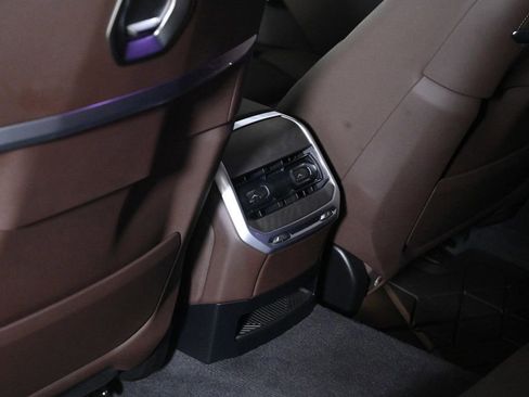 Used 2023 BMW 740i w/ Parking Assistance Package image 18