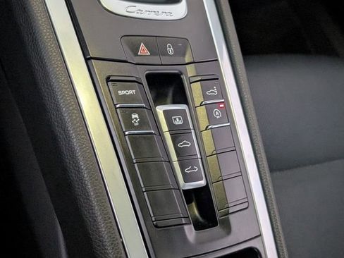 Used 2016 Porsche 911 Carrera Black Edition image 25