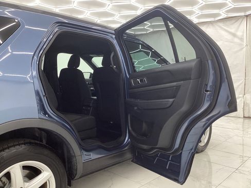 Used 2018 Ford Explorer XLT w/ Equipment Group 201A image 23
