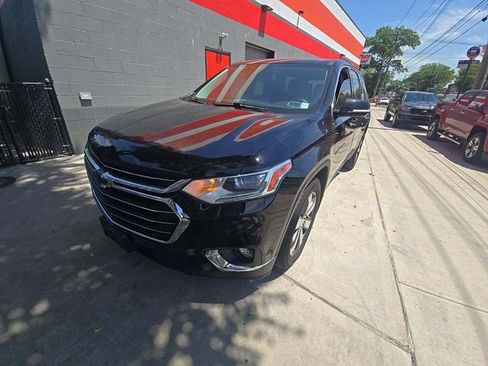 Used 2018 Chevrolet Traverse LT w/ LPO, Floor Liner Package AWD/4WD image 2