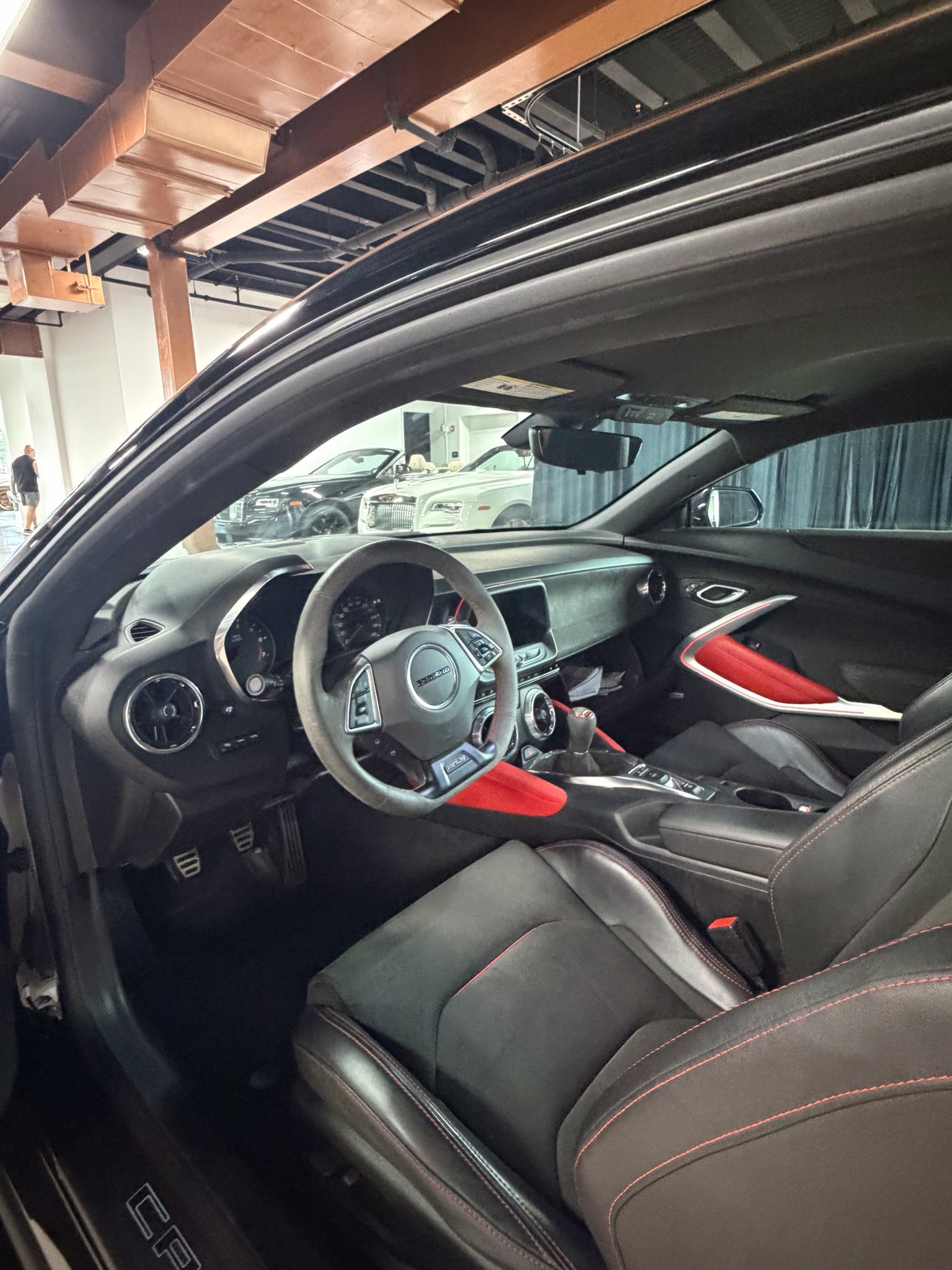 Used 2021 Chevrolet Camaro ZL1 RWD image 7