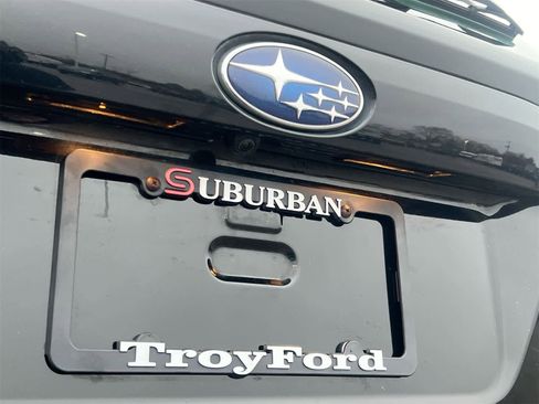 Used 2017 Subaru Impreza 2.0i Limited image 12