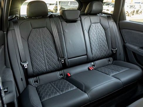 New 2025 Audi SQ6 e-tron Prestige image 25