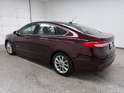 Used 2017 Ford Fusion Energi SE image 5