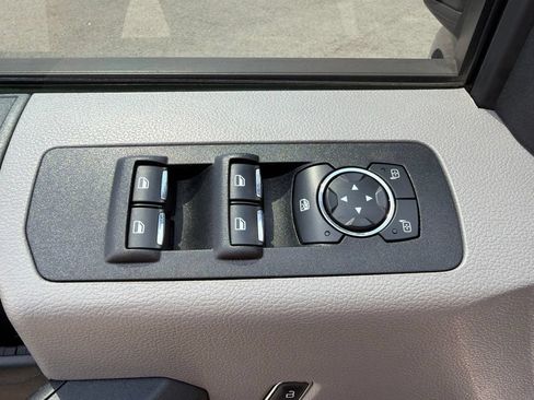 Used 2018 Ford F150 XL w/ Equipment Group 101A Mid AWD/4WD image 26