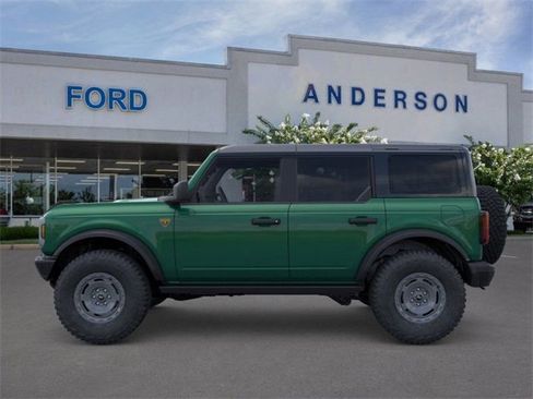 New 2025 Ford Bronco Badlands w/ Sasquatch Package image 3