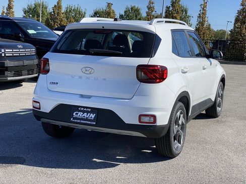 New 2026 Hyundai Venue SEL image 7