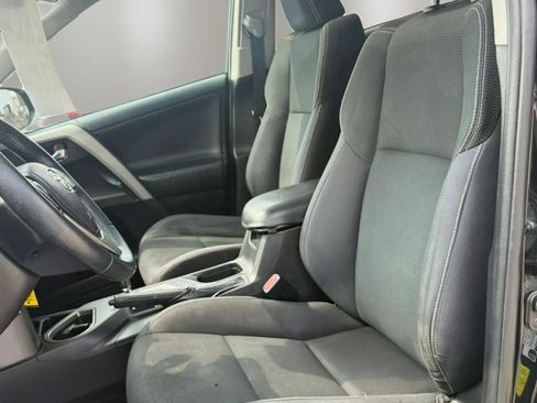 Used 2017 Toyota RAV4 XLE FWD image 14