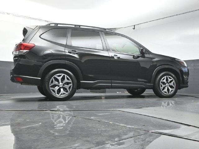 Used 2024 Subaru Forester Premium AWD/4WD image 38