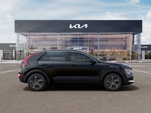 New 2026 Kia Niro LX FWD image 7