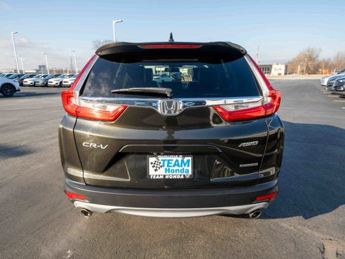 Used 2018 Honda CR-V Touring image 5