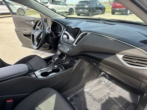 Used 2023 Chevrolet Malibu LS image 33