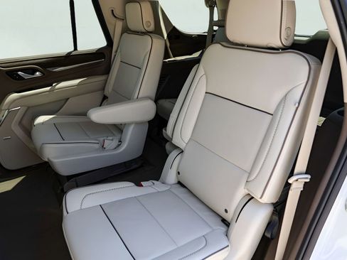 Used 2023 GMC Yukon Denali AWD/4WD image 28