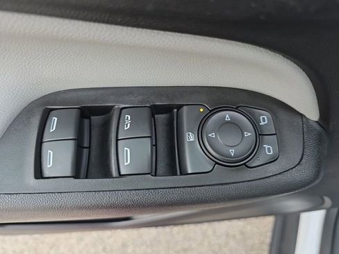 Used 2020 Chevrolet Equinox LS FWD image 20