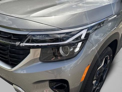 New 2026 Kia Seltos S FWD image 17