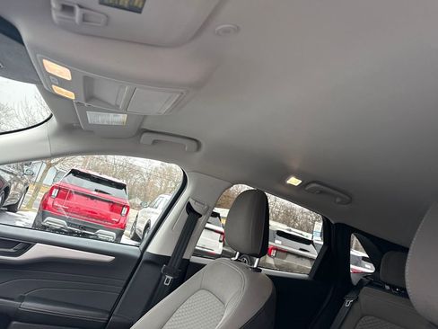 Used 2022 Ford Escape SE w/ Convenience Package image 26