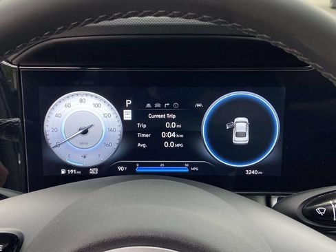 Used 2025 Hyundai Elantra Limited FWD image 36