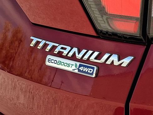 Used 2017 Ford Escape Titanium image 31