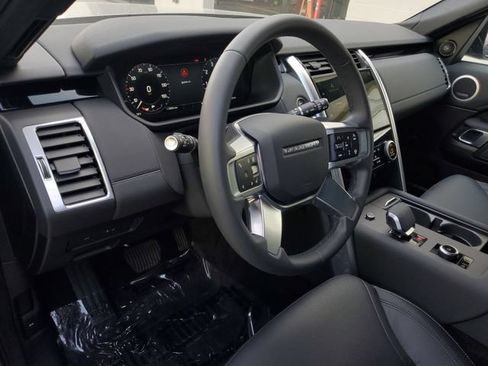 New 2025 Land Rover Discovery S AWD/4WD image 18