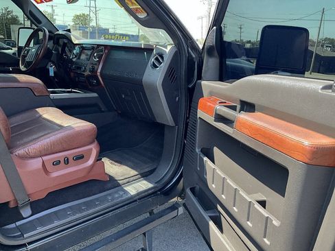 Used 2011 Ford F250 King Ranch w/ FX4 Off Road Pkg AWD/4WD image 28