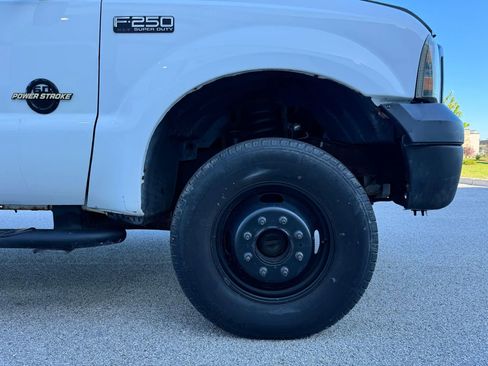 Used 2005 Ford F350 4x4 Regular Cab DRW Super Duty image 16