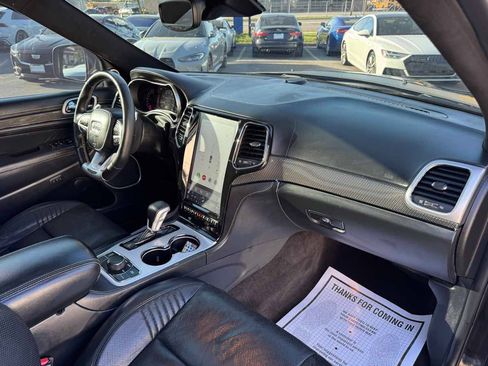 Used 2018 Jeep Grand Cherokee Trackhawk AWD/4WD image 32
