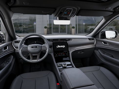 New 2025 Jeep Grand Cherokee Limited w/ Luxury Tech Group II image 29