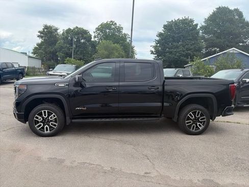 Used 2023 GMC Sierra 1500 AT4 w/ Technology Package AWD/4WD image 3