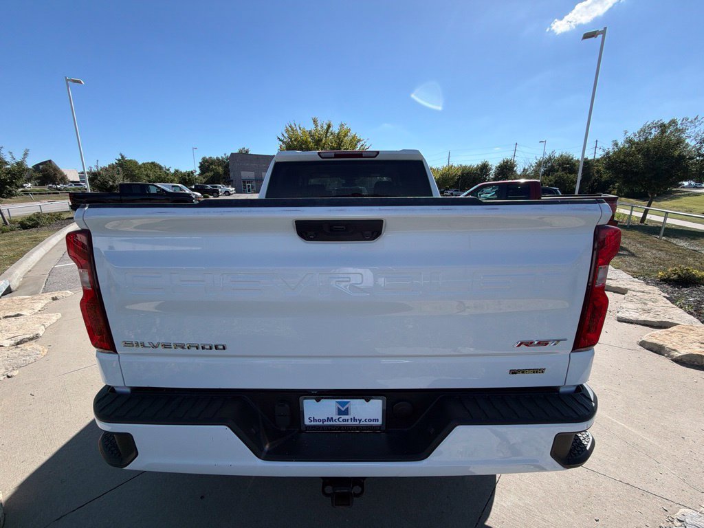Used 2023 Chevrolet Silverado 1500 RST AWD/4WD image 19