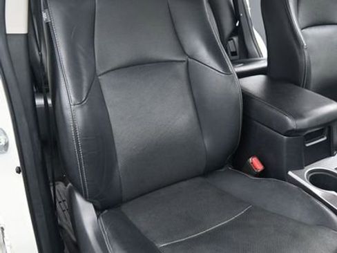 Used 2021 Toyota 4Runner Limited AWD/4WD image 17