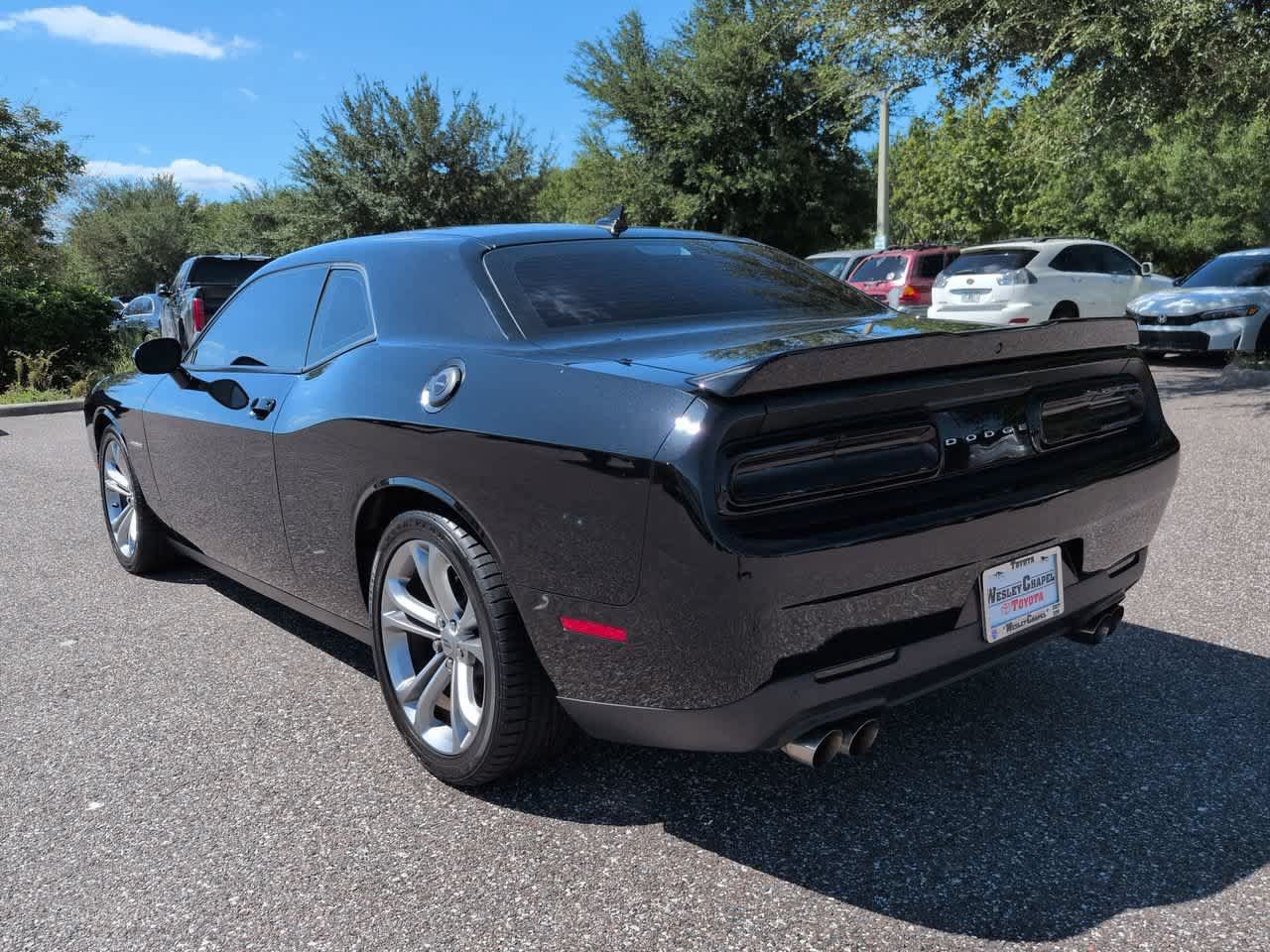 Used 2022 Dodge Challenger R/T RWD image 4