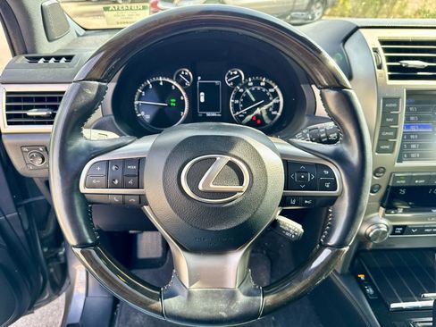 Used 2021 Lexus GX 460 Premium w/ Premium Package image 18