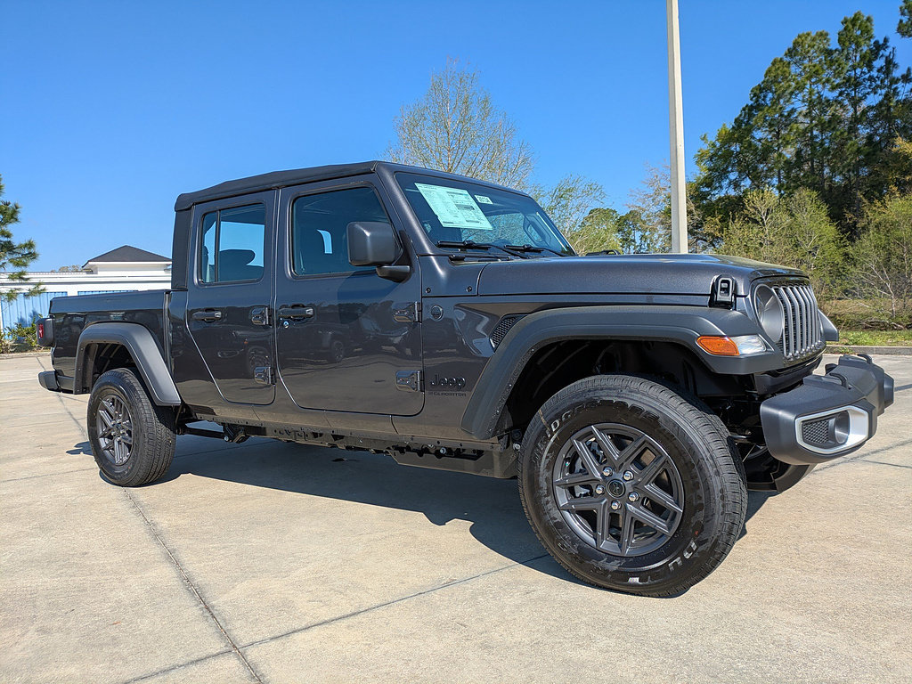 New 2026 Jeep Gladiator Sport AWD/4WD image 2