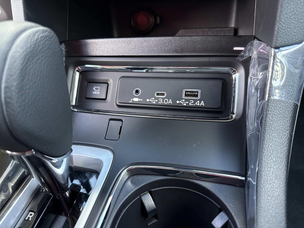 New 2026 Subaru Ascent Limited AWD/4WD image 31
